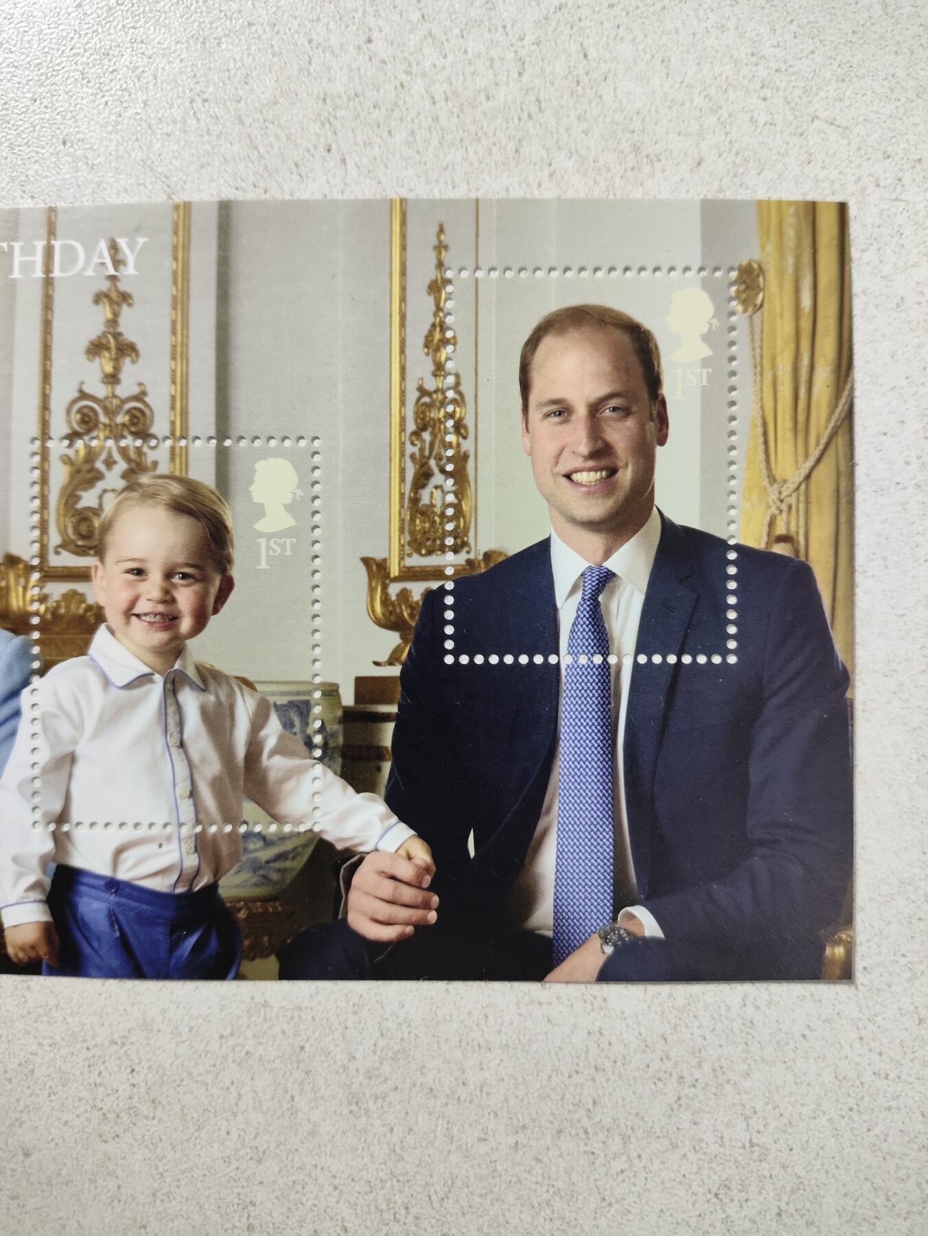 英国皇家邮政发行的英女王伊丽莎白二世90岁寿辰纪念小全张邮票