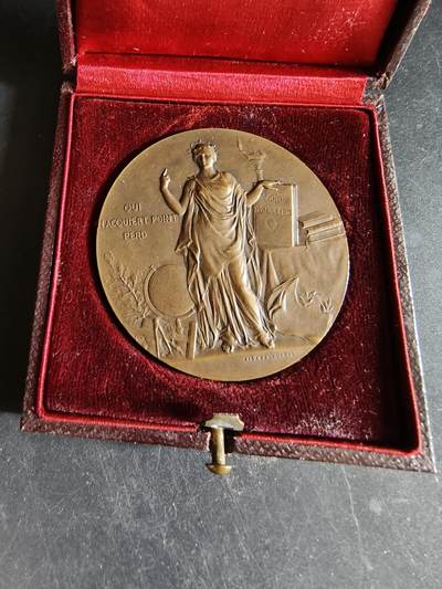 老王徽章第191期 - 法国北部地区公共教育委员会大铜章    大师阿尔菲杜布瓦作品      原盒      直径50mm     重量62.6g