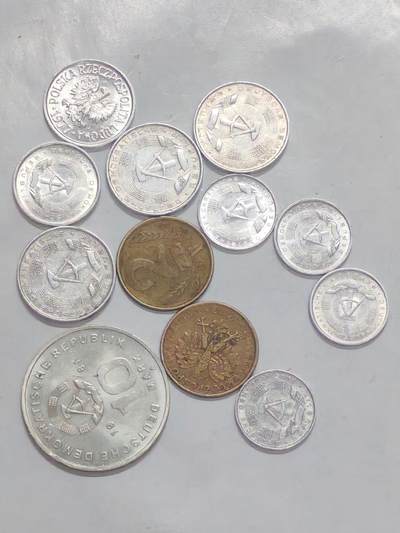 韵星假日军品类拍卖第51期  -- Rimey Holidays Militaria Auction 51 - 民主德国马克一组