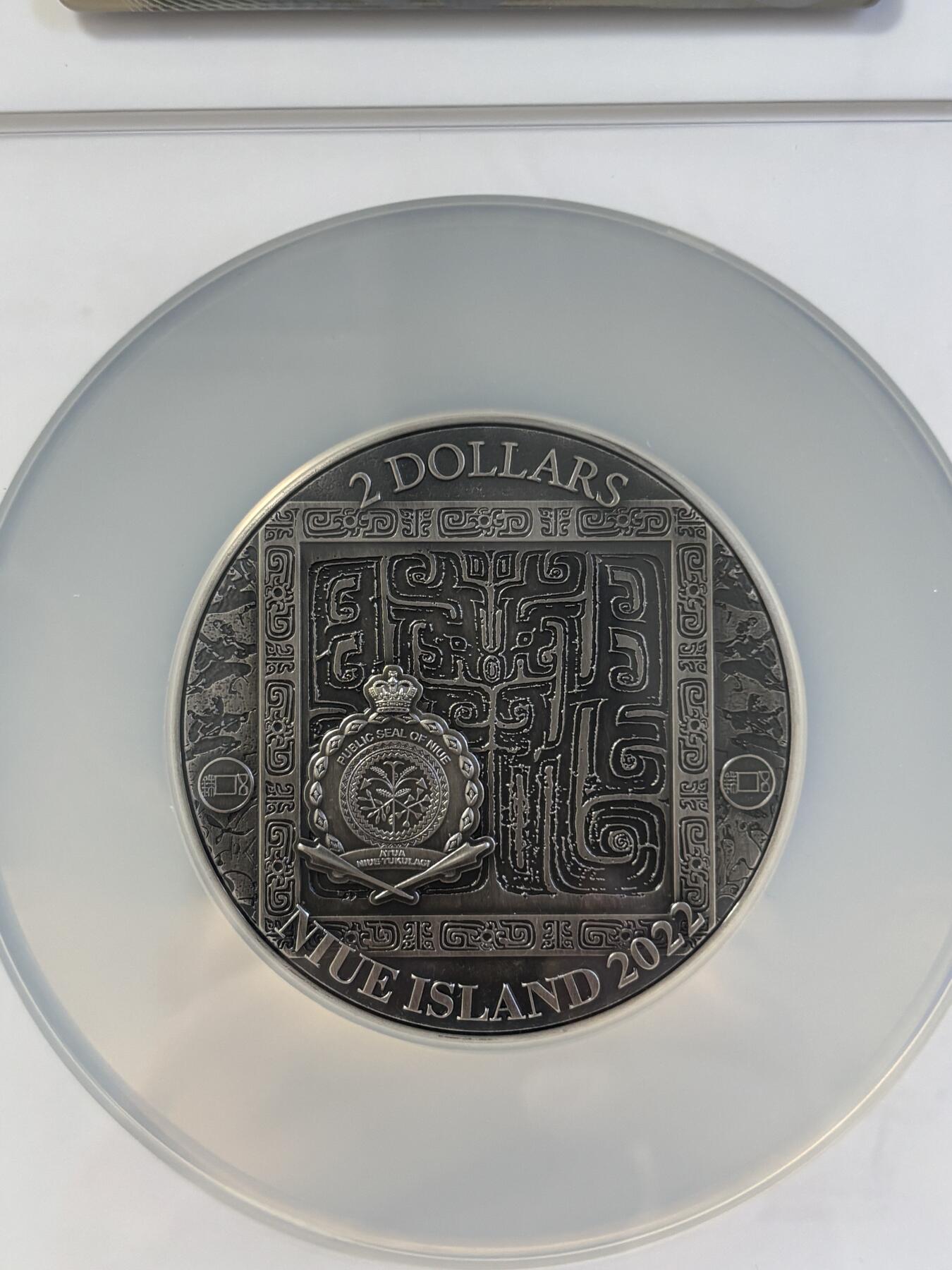 第197期拍卖 纽埃2022年三国群雄五虎上将张飞仿古银铜双金属币NGC-MS70首无盒证书，金属:999银+铜，重量:20克+4.5盎司铜。发行：333枚