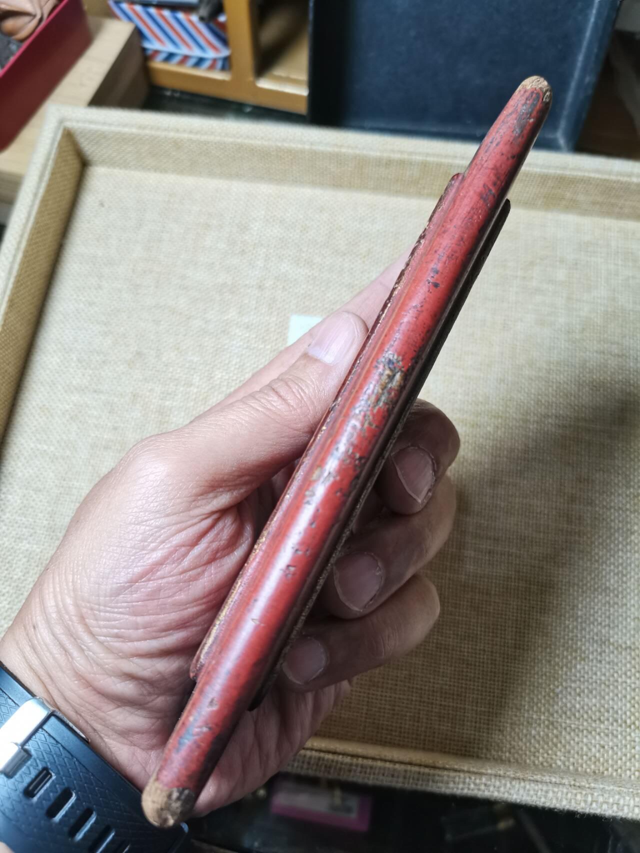 清末红底描金梅花图案女红板