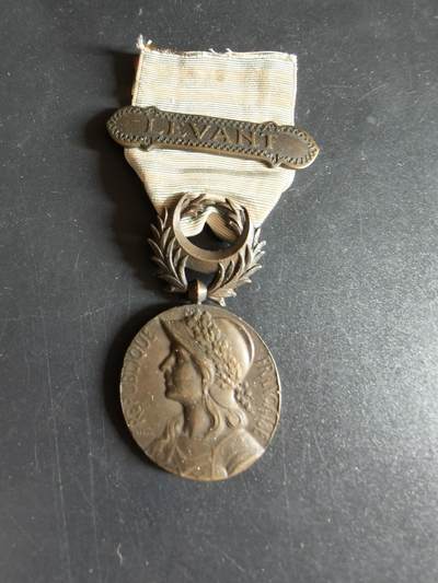 老王徽章第191期 - 法国二战黎凡特战役奖章     带黎凡特勋条