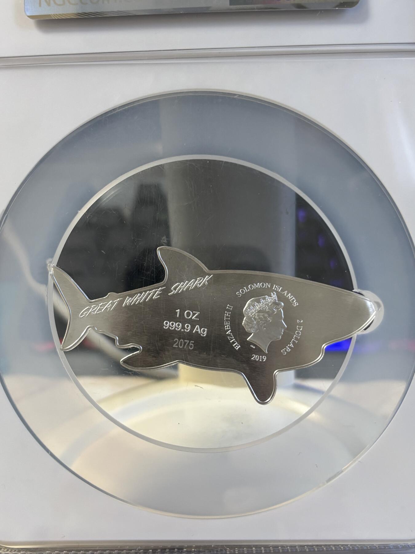 第197期拍卖 所罗门2019年深海猎人系列大白鲨异形银币NGC-PF69，999银，发行2500枚