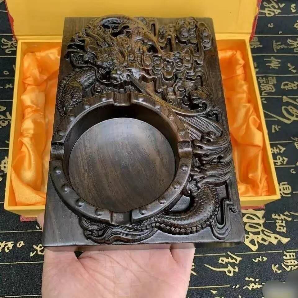 雕龙烟灰缸