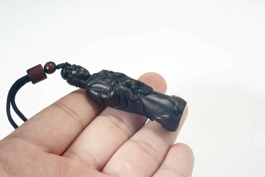 上海都达杂项专场七十二【全场包邮】 天然达拉干沉香精雕《南海观音》挂件61-64