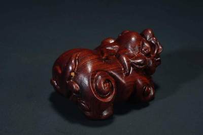 上海都达杂项专场103【全场包邮】  海南黄花梨精雕《瑞兽貔貅》小摆件62-252