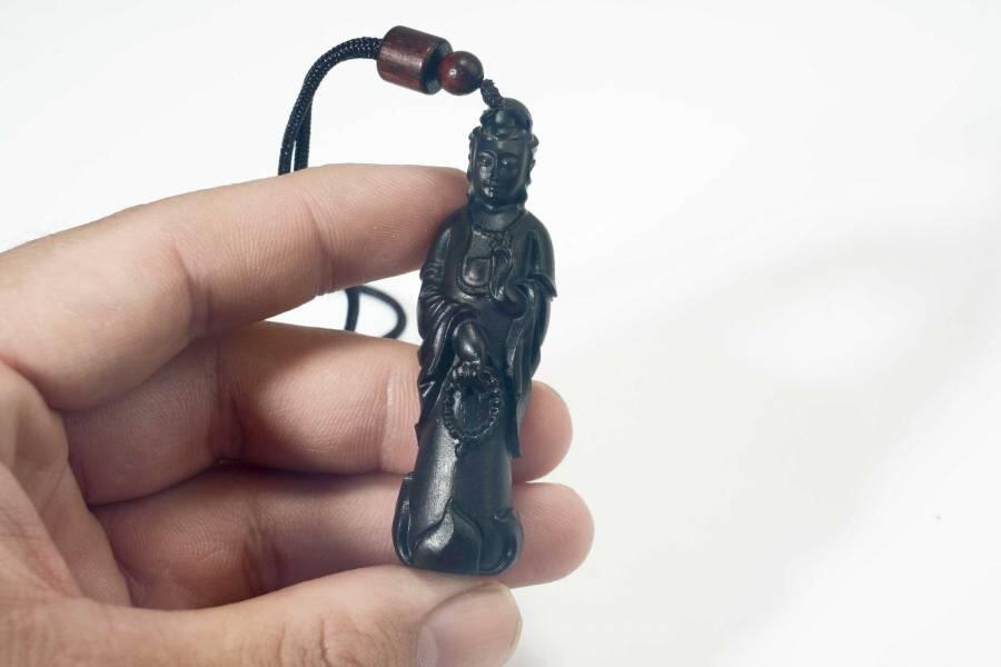 上海都达杂项专场七十二【全场包邮】 天然达拉干沉香精雕《南海观音》挂件61-64