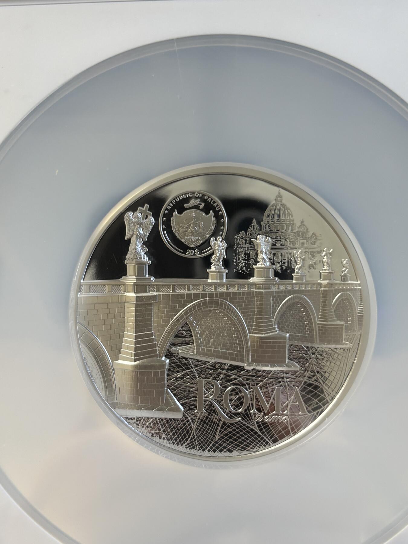 第197期拍卖 帕劳2022年蒂凡尼系列罗马街景3盎司镶嵌玻璃纪念银币NGC-PF70无盒无证书，3盎司，999银，发行999枚