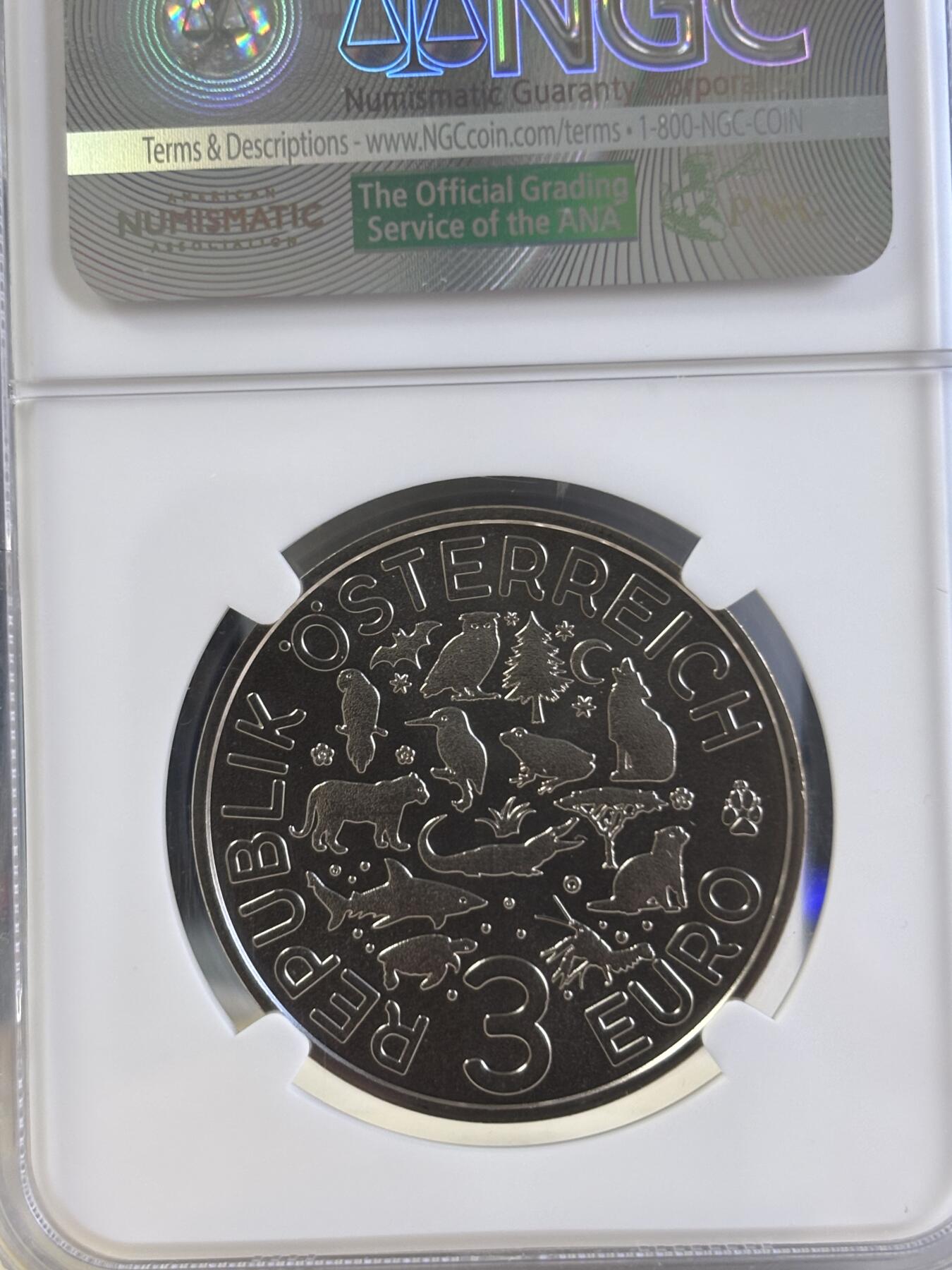 第197期拍卖 奥地利2018年多彩动物系列6夜光鹦鹉荧光效果彩币NGC-MS70首