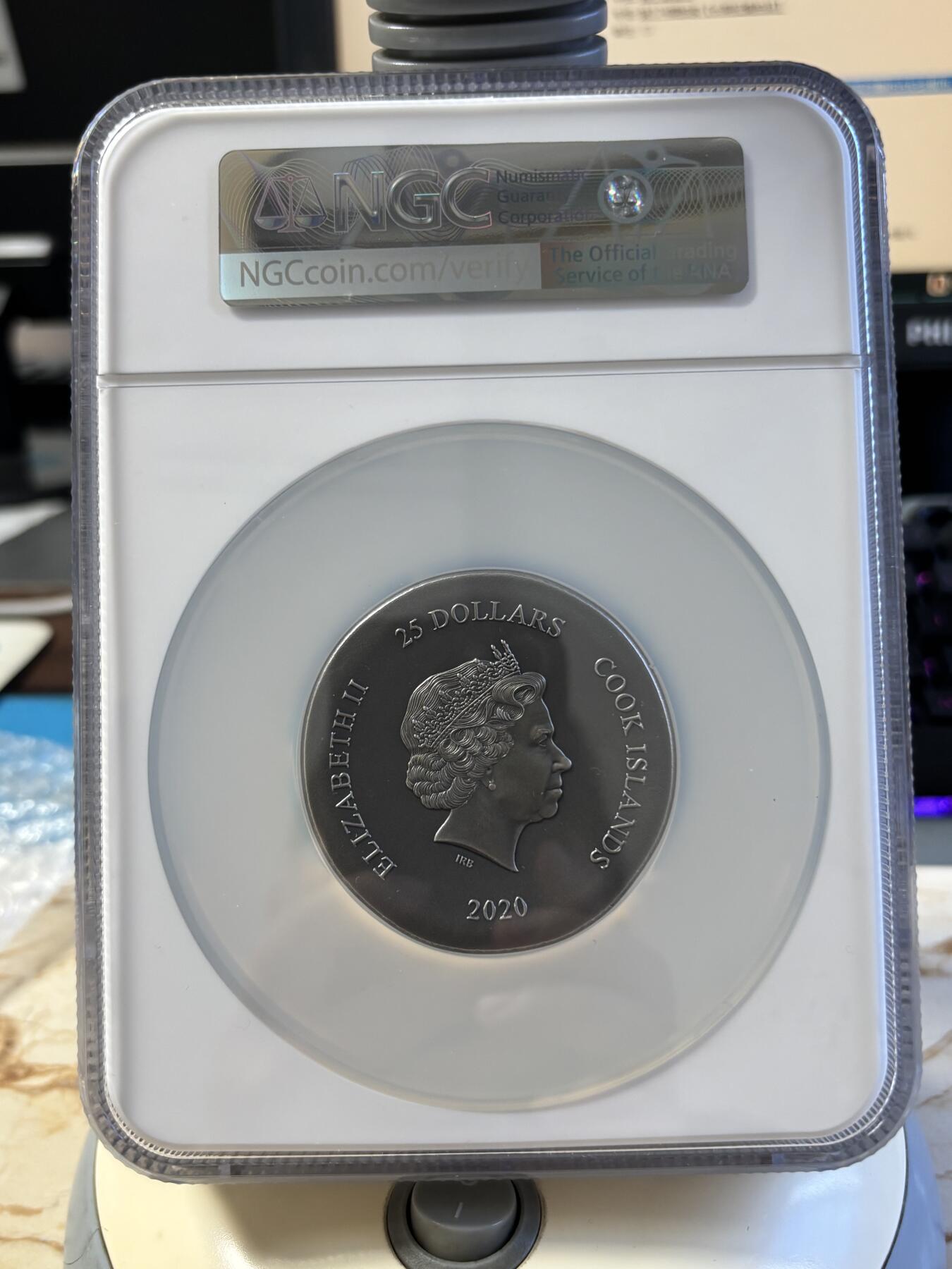 第197期拍卖 库克2020年货币上的乌龟盎司仿古银币NGC-MS70，999银，5盎司