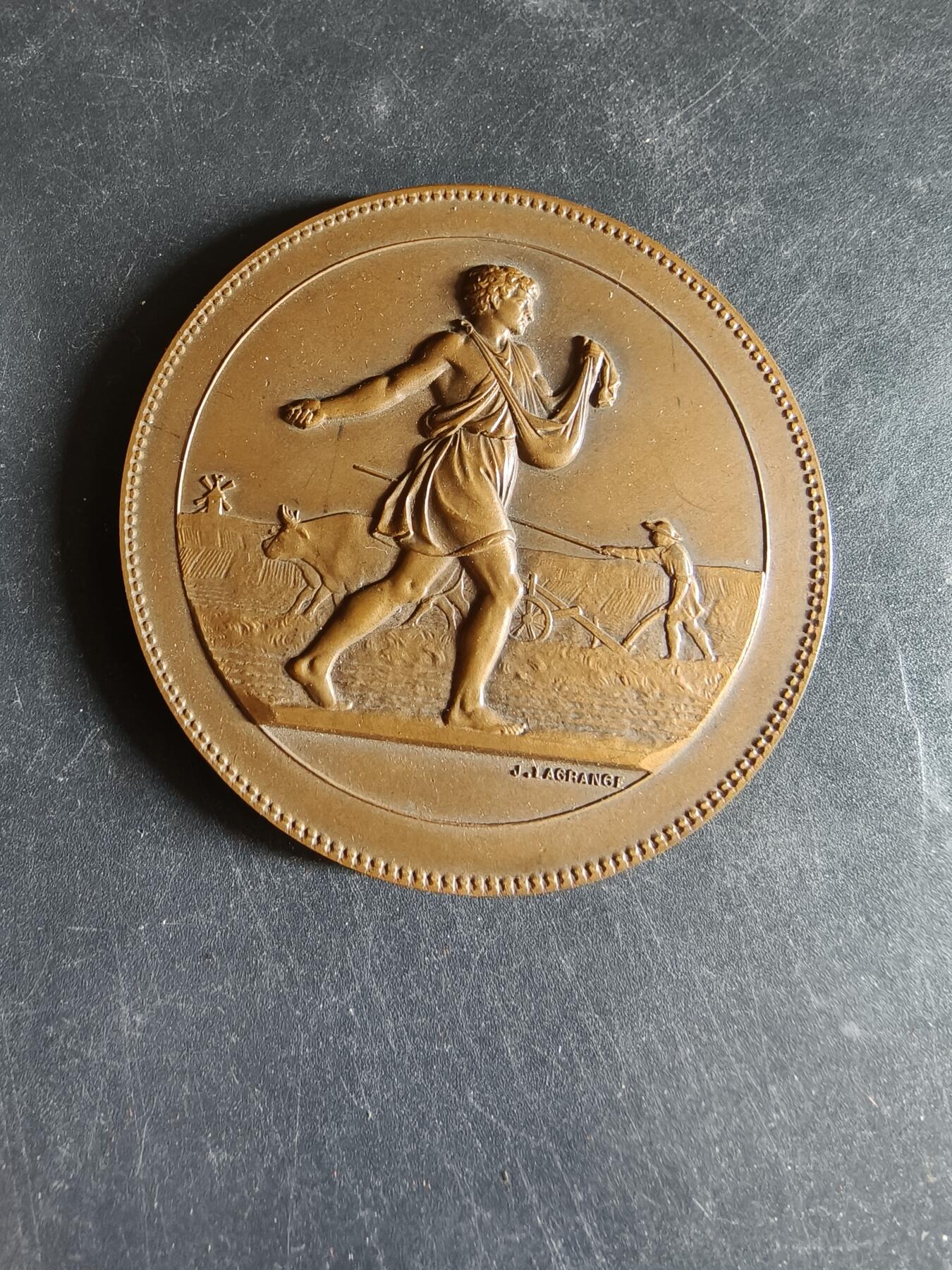 老王徽章第191期 法国冰雹保险协会服务25周年大铜章     原盒     播种女神形象      直径56mm     重量87.2g