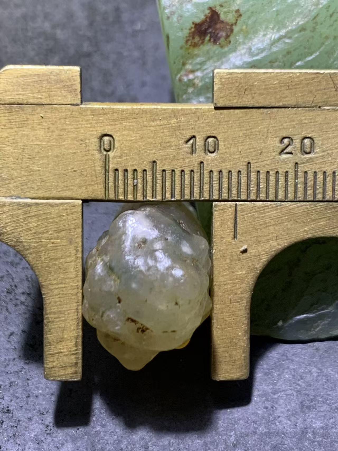 精美戈壁高玉化冻料奶油皮筋脉石原石一颗