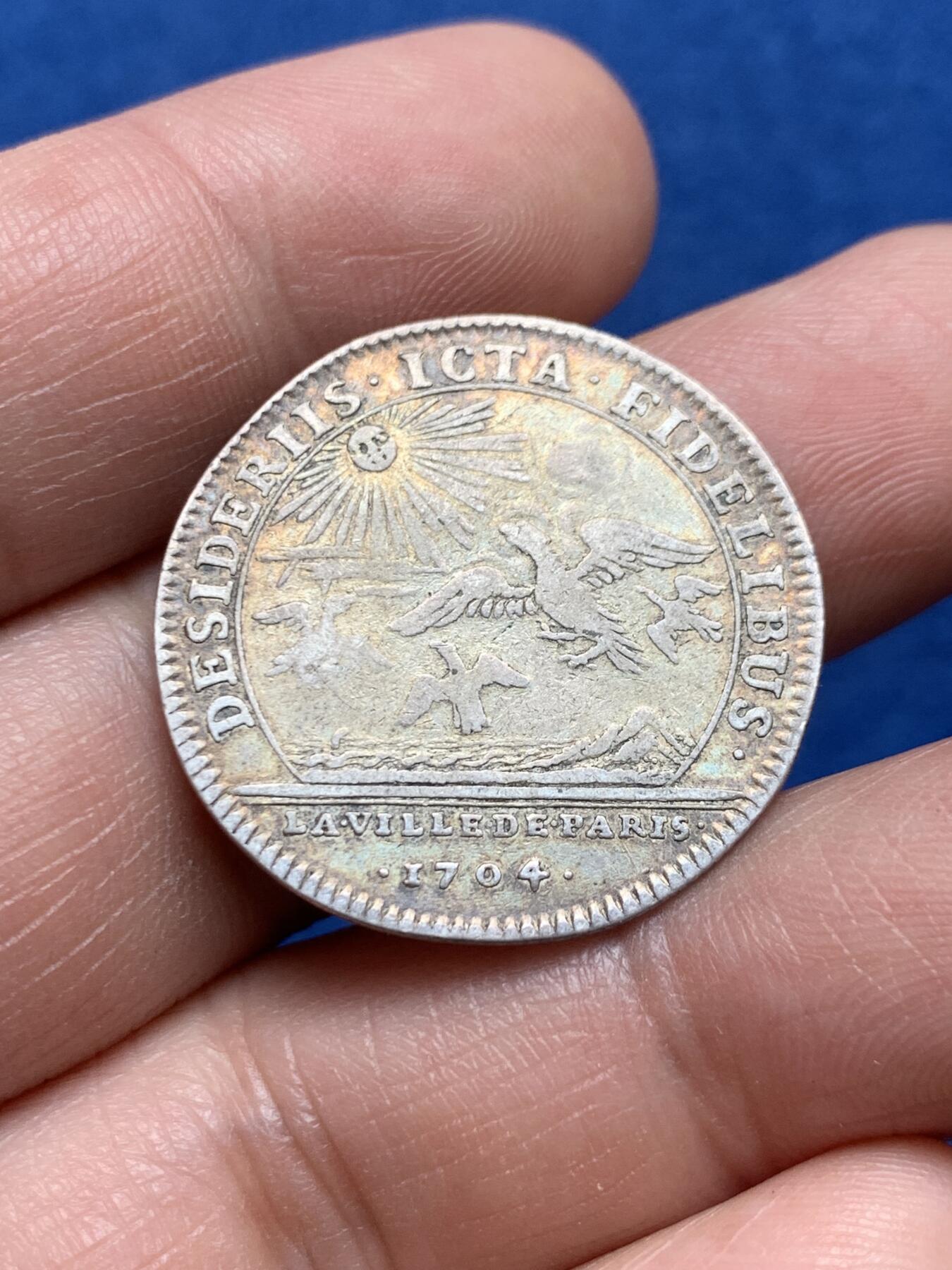 《竞宝斋》第477场 周日，周一 2场连拍 （全场包邮）欢迎送拍 法国1704年路易十四头像非凡战争银质代币，6.1g，28.3mm