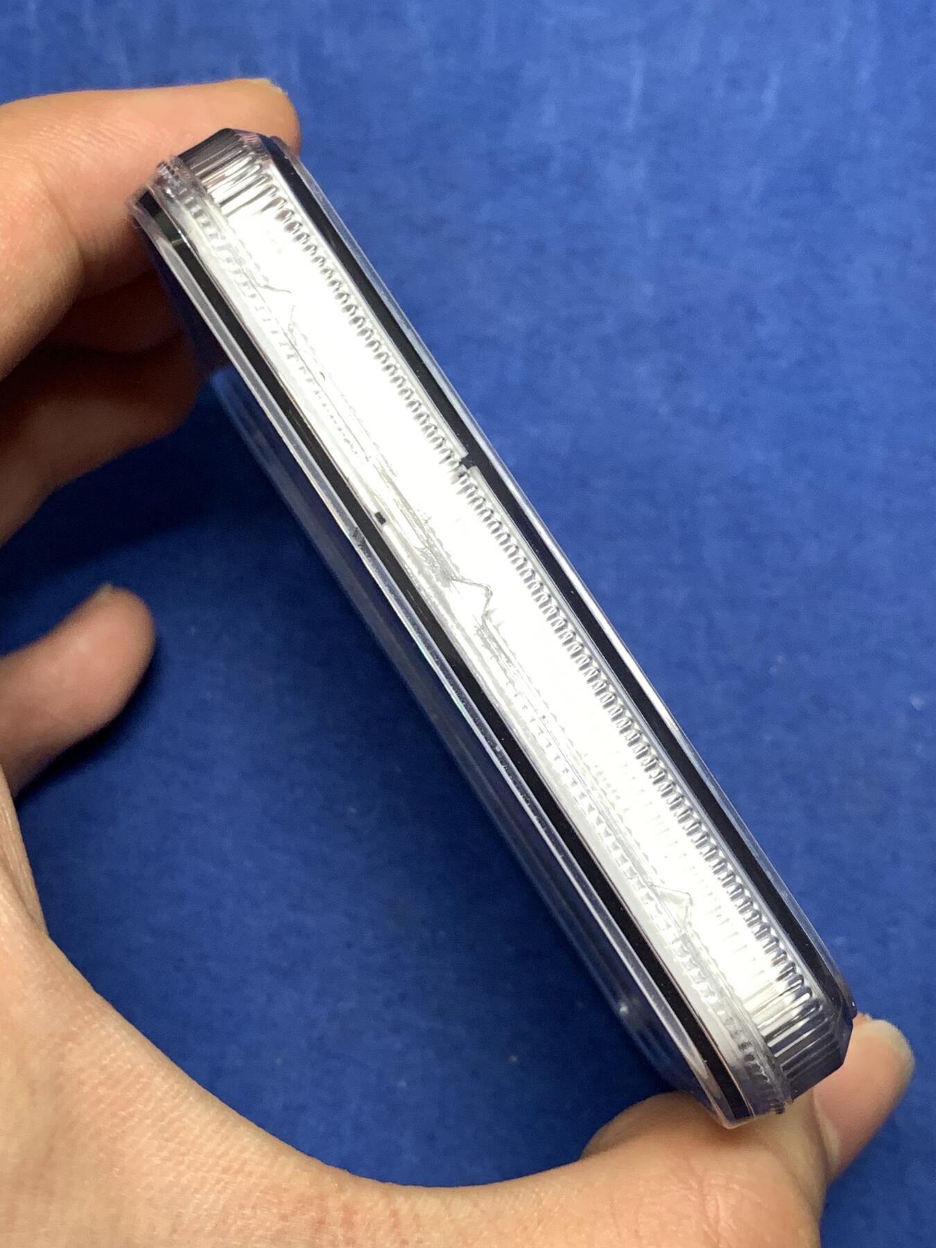 《竞宝斋》第477场 周日，周一 2场连拍 （全场包邮）欢迎送拍 NGC MS62 法国1836年巴黎印刷商发行的古腾堡与塞纳菲尔德纪念八角银质代币，19世纪欧洲印刷术题材稀缺藏品，巴黎印刷博物馆、法国国家图书馆有同款银质馆藏藏品。历史艺术价值高，极具收藏价值。早期蜜蜂边铭难得。直径：35.5mm，重：19.07g，加厚盒。