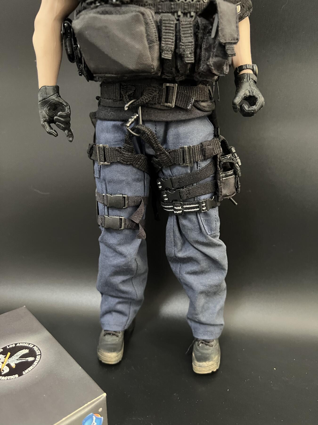 零元拍：DID 1/6。会场Swat 包胶胳膊   再送一只原装DID耳机，全部都组在身上了 所见即所得