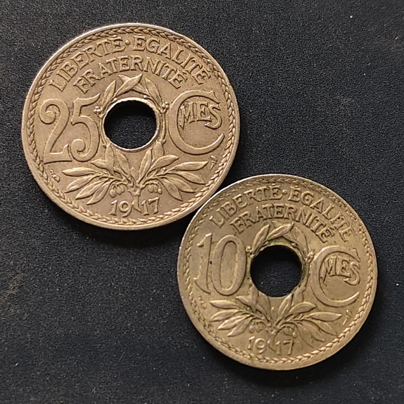 【全场包邮】纯粹捡漏拍518场 法国1917年10-25分自由帽中孔铜镍版2枚套币