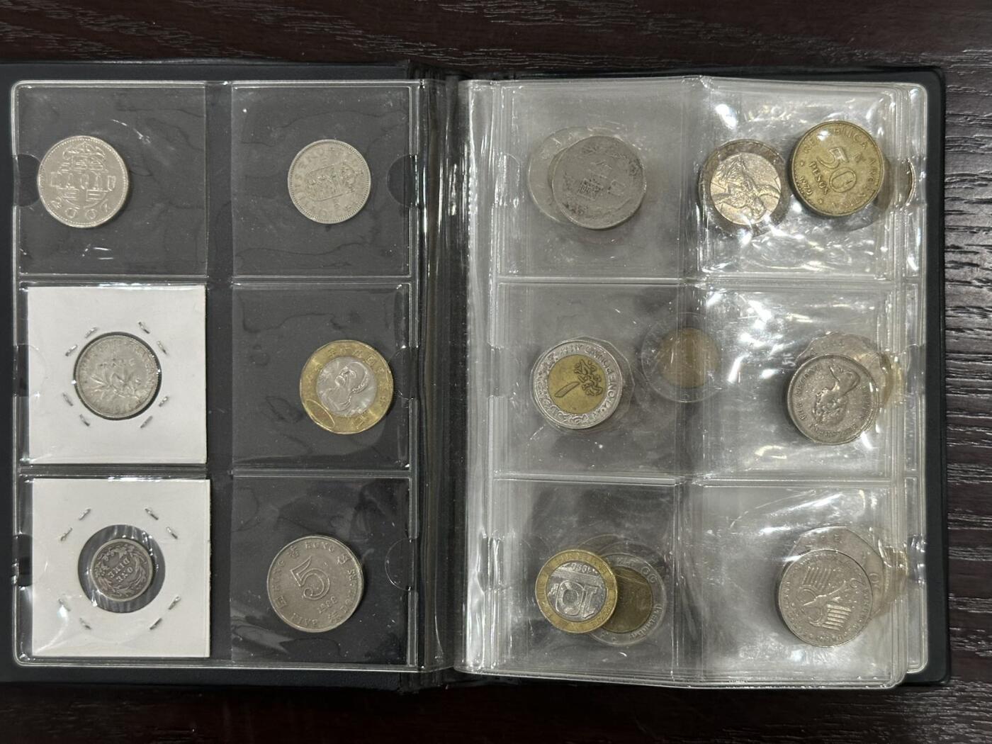 丙午马年四月第二场 。本期更新各类稀有品种 一整册10页，60枚稀有各国非流通硬币，包含有1908年10美分银元，1915年1法郎银元，1768年英国代币以及各种最高面值的各国硬币，详细看图片。全部都是相当不错的品种，而且无一重复！