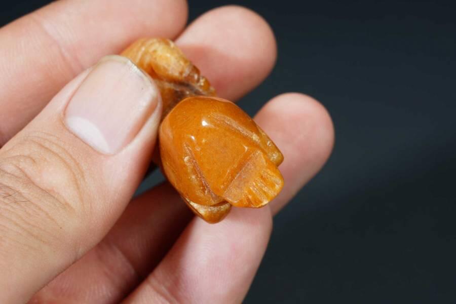 上海都达杂项专场六十六【全场包邮】 手工雕黄龙玉精雕《山羊》挂件63-60