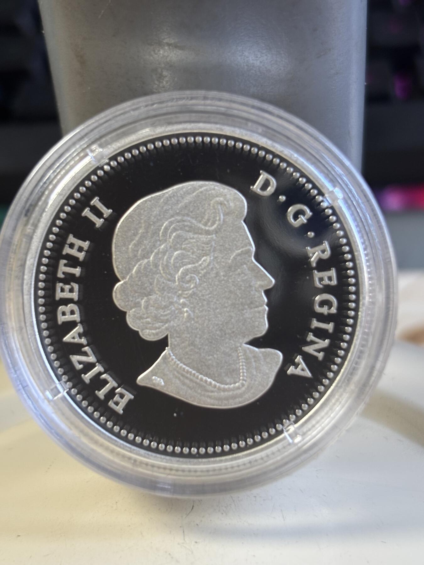 第197期拍卖 加拿大2014年圣诞系列雪人镶嵌威尼斯玻璃彩银币，9999银，发行10000枚