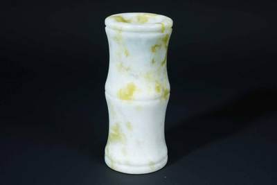 上海都达杂项专场六十六【全场包邮】 - 天然蓝田玉竹节笔筒63-256