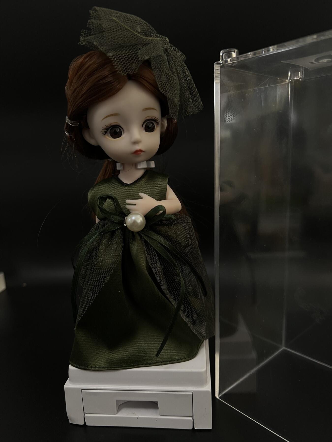 零元拍：正版食玩叮小马娃娃，可动素体，无瑕疵。积木格纳库收纳箱，底部抽屉可开，内含糖果一枚，购于伊藤洋华堂。高21.5CM（格纳库）无包装盒。