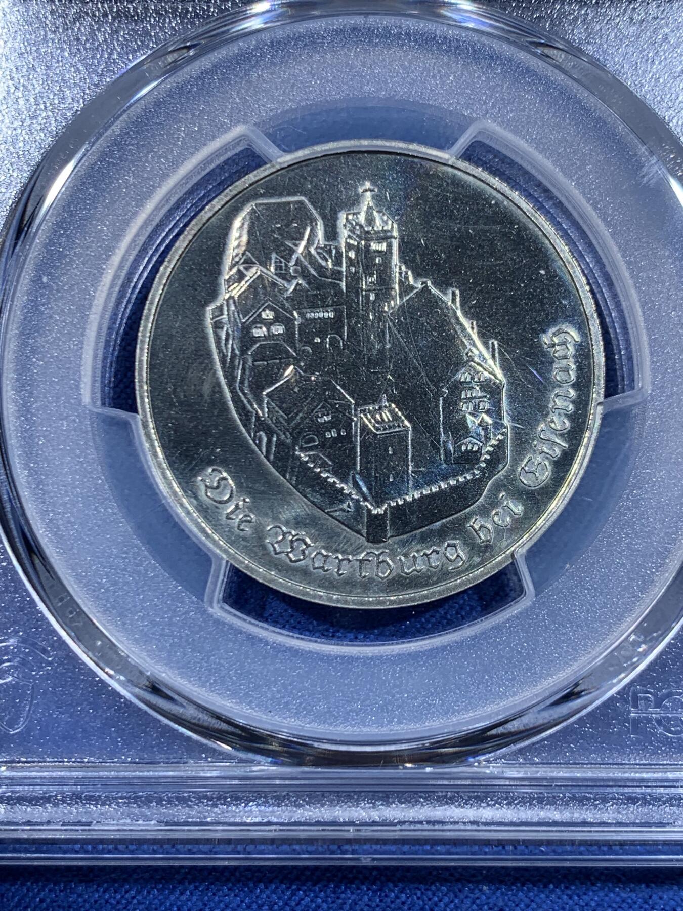 《竞宝斋》第477场 周日，周一 2场连拍 （全场包邮）欢迎送拍 PCGS UNC 东德1982年图林根州艾森纳赫的Wartburg城堡5马克纪念币