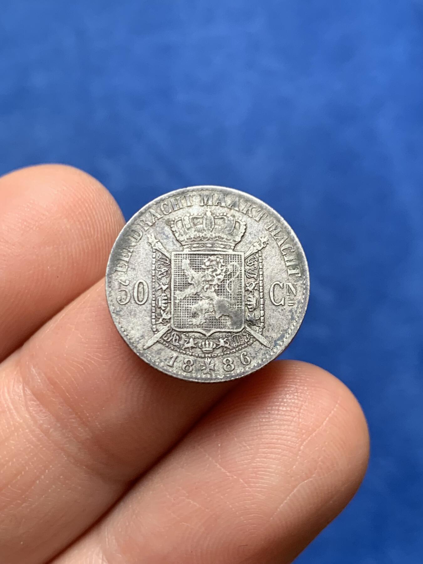 《竞宝斋》第477场 周日，周一 2场连拍 （全场包邮）欢迎送拍 三枚一组 少见面值 欧陆1/2小银币：西班牙1904年阿方索十三世50分、比利时1886年利奥波德二世50分、法国1873年50生丁，总重7.37克，流通好品