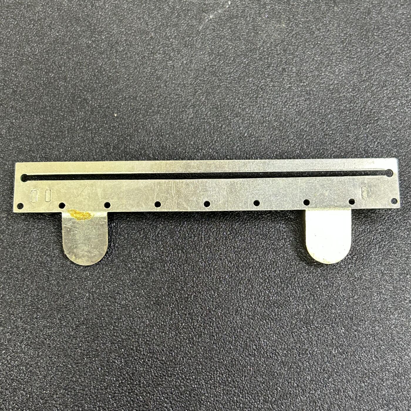 西秦中古拍卖第八十三期  英国勋章、奖章3联挂架