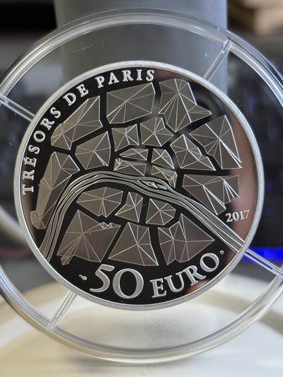 法国2017年建筑艺术瑰宝自由女神镀金163.8克纪念银币，950银镀金，163.8克，发行1000枚