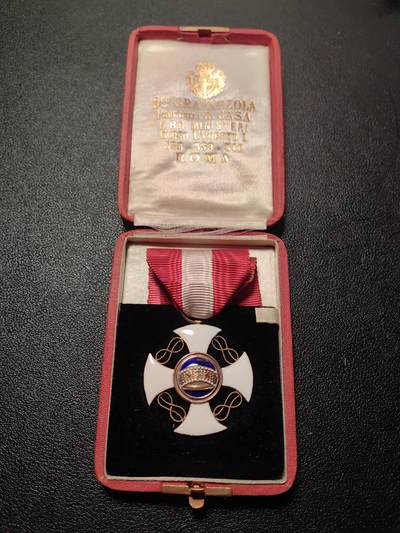 靖甫拍卖第九场 - 意大利王冠勋章带原盒