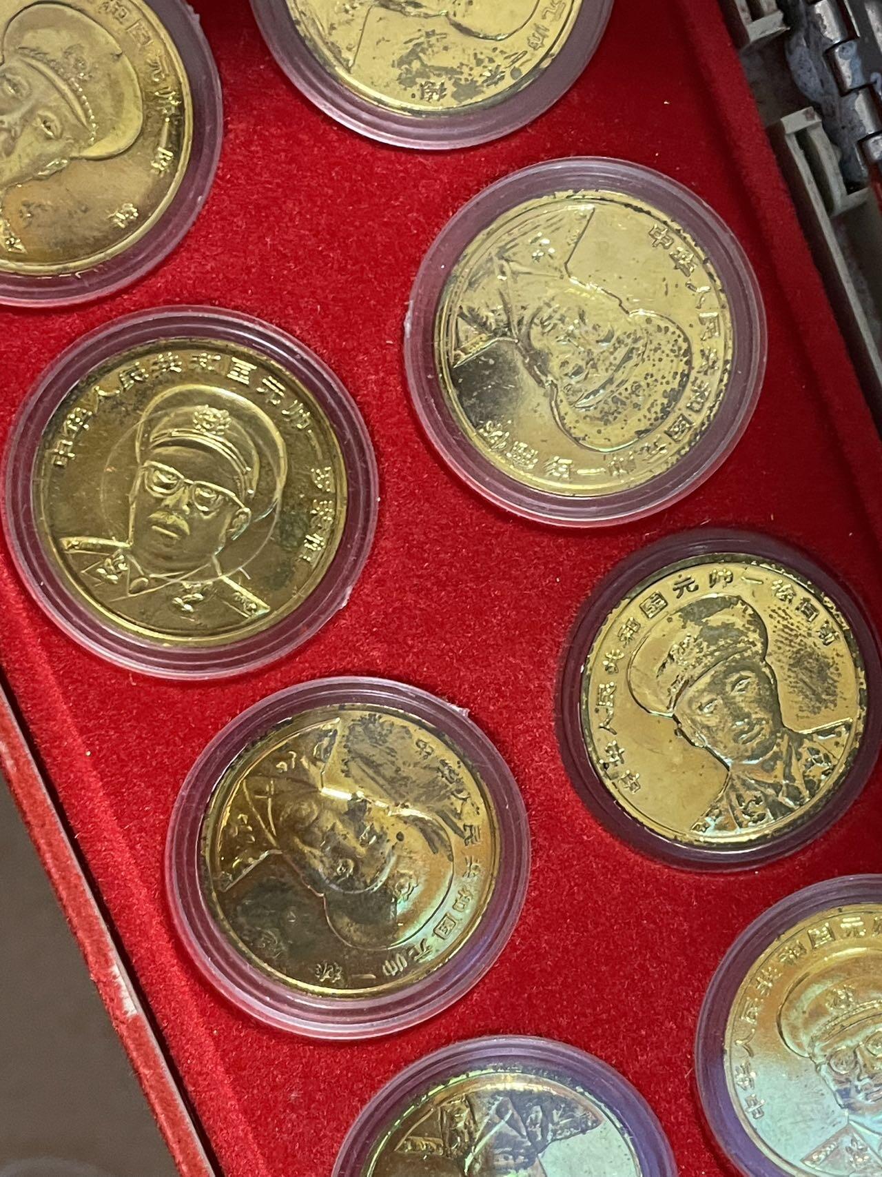 1993年开国元帅24 K铜镀金纪念章 基本保持原貌 盒子和部分镀金层自然老化