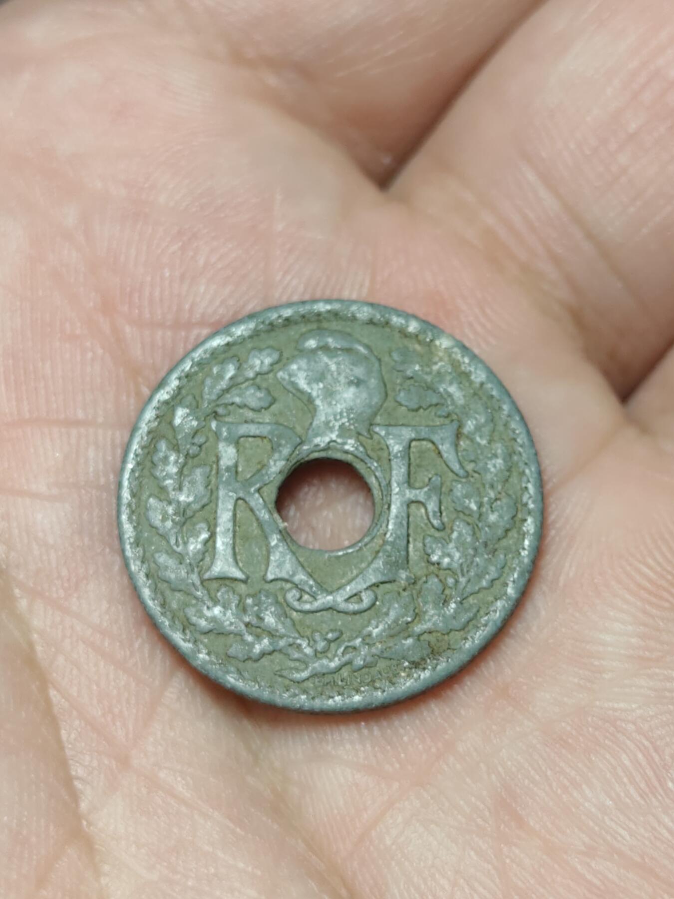 2026年第四十一场(总第二百一十场）外国好品散币场(免佣金) 少见–法兰西第三共和国1941单年份10生丁锌币(第七版，年份两边带点版)