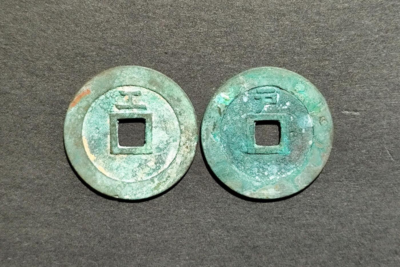 罐藏极美品天启背工户一对