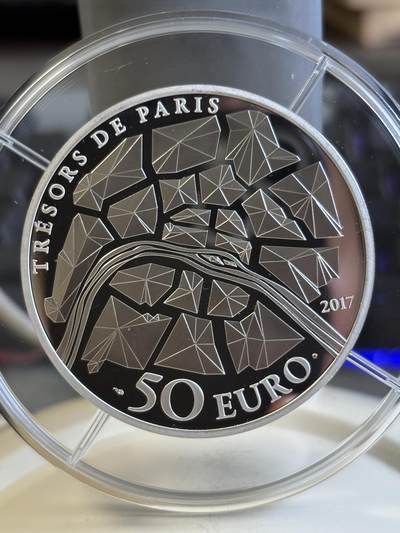 法国2017年建筑艺术瑰宝自由女神镀金163.8克纪念银币，950银镀金，163.8克，发行1000枚