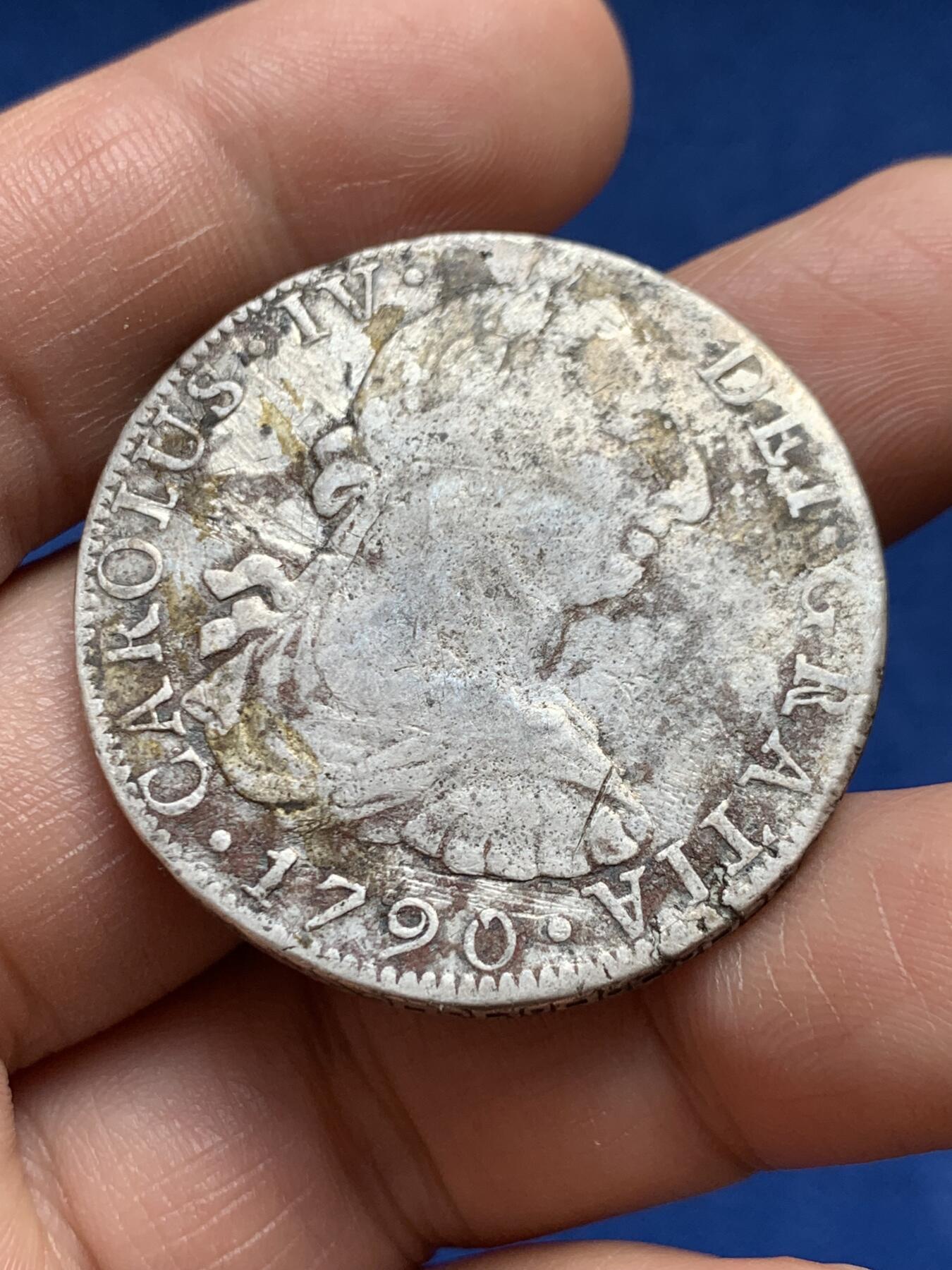 《竞宝斋》第477场 周日，周一 2场连拍 （全场包邮）欢迎送拍 墨西哥1790年卡洛斯四世过渡版8里亚尔银币，卡三头像卡四年号