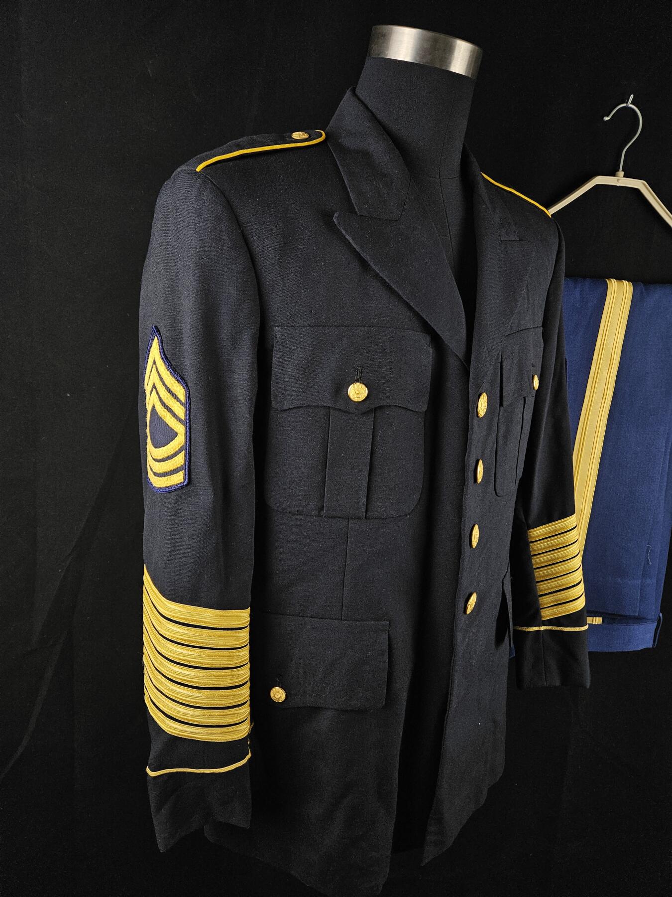 0元起拍勋章 第344期 咸鱼国勋章拍卖专场 4月8日（周三）下午6：00开始