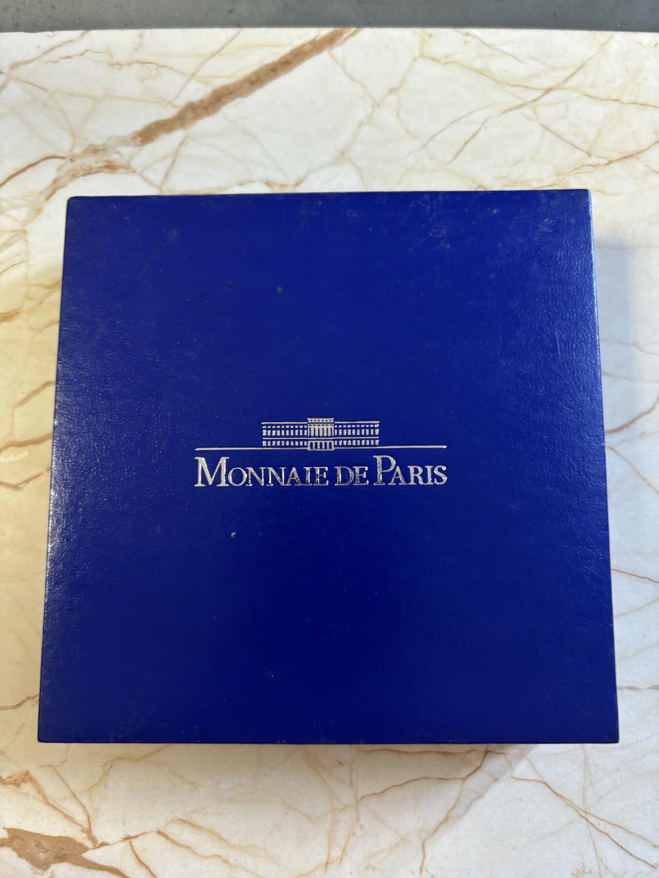 第197期拍卖 法国2008年欧盟轮值主席国5盎司加厚精制纪念银币，950银，发行500枚，没有塑料盒，有氧化点