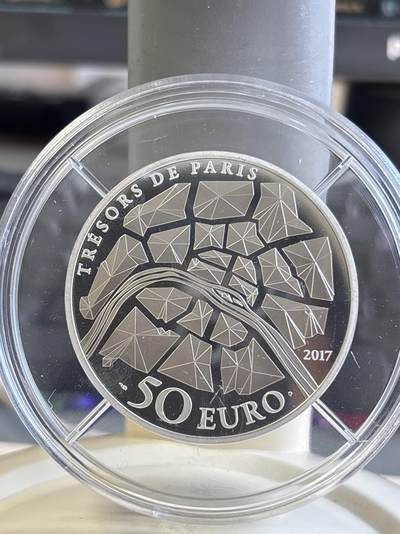 法国2017年建筑艺术瑰宝自由女神镀金163.8克纪念银币，950银镀金，163.8克，发行1000枚