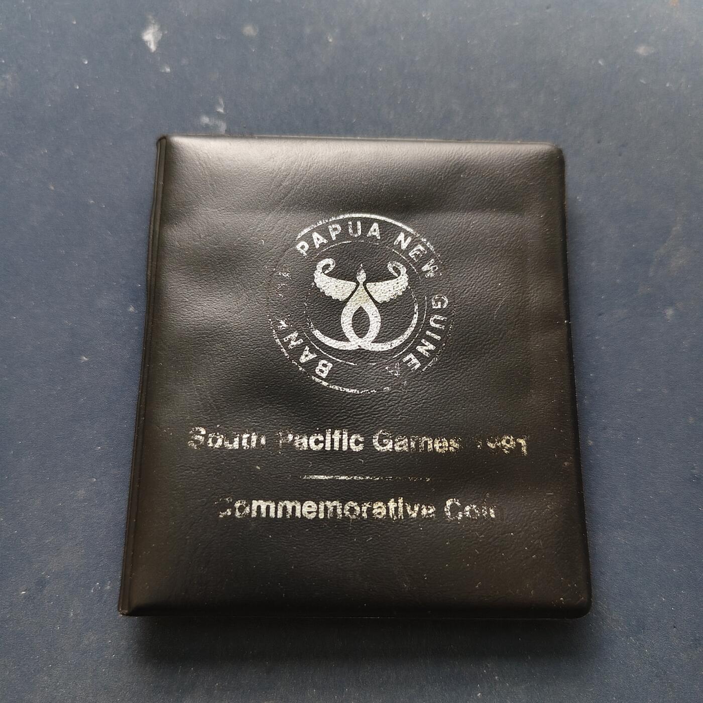 【全场包邮】纯粹捡漏拍518场 巴布亚新几内亚1991年50塔拉第九届南太平洋运动会官方卡册装纪念币