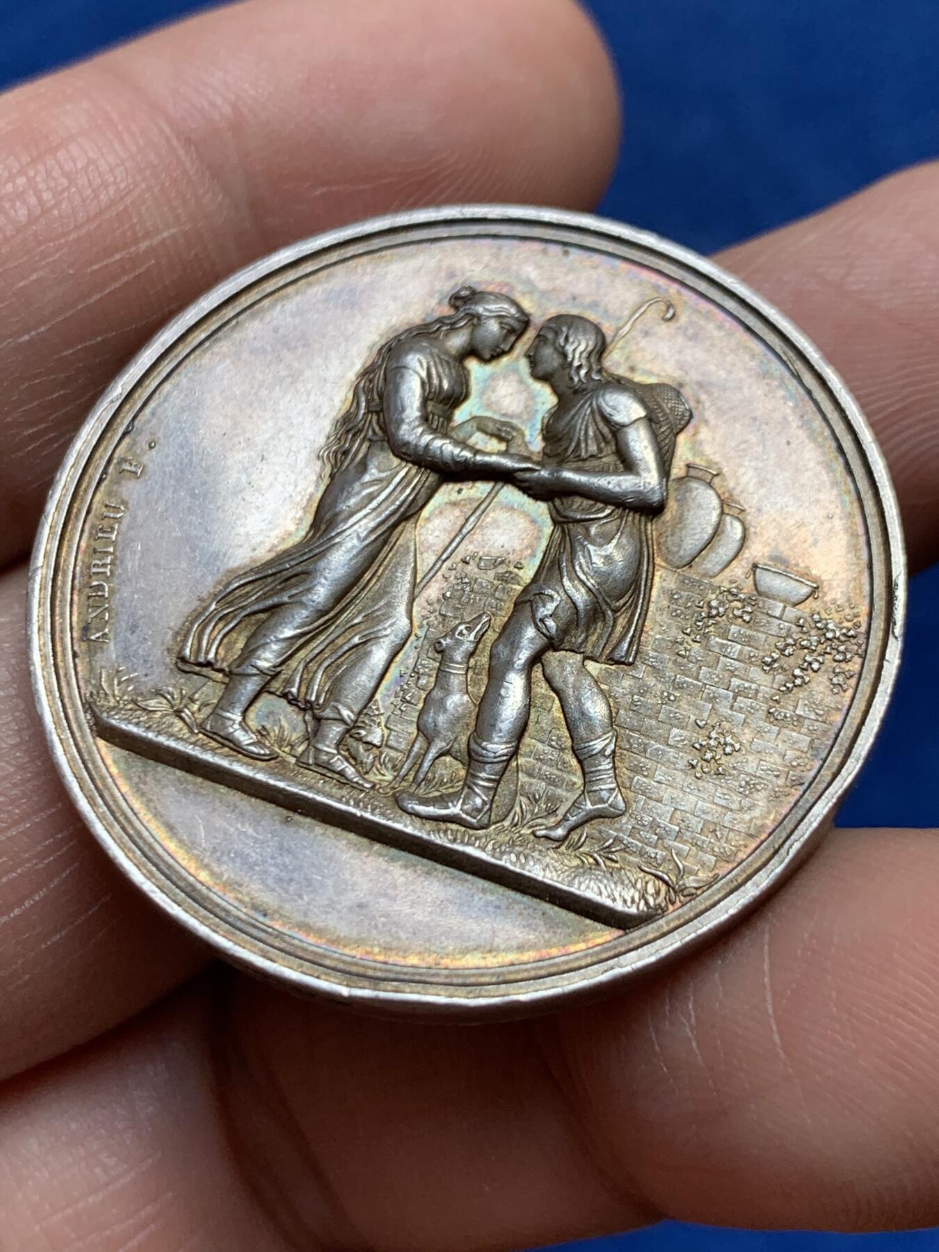 《竞宝斋》第477场 周日，周一 2场连拍 （全场包邮）欢迎送拍 1845年法国田园婚礼银章 22.2克 36.1mm 手指银标