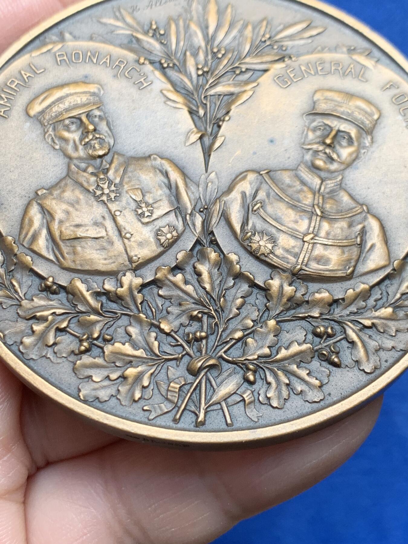 《竞宝斋》第477场 周日，周一 2场连拍 （全场包邮）欢迎送拍 法国一战伊泽尔河战役纪念铜章 134.6克 67.5mm 丰饶角铜标