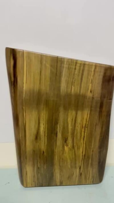 零元拍：NO5-8金丝楠干泡台茶盘 金光闪闪。尺寸约：43/32/3.4CM。  天然木料有裂，有瑕疵，介意勿拍。