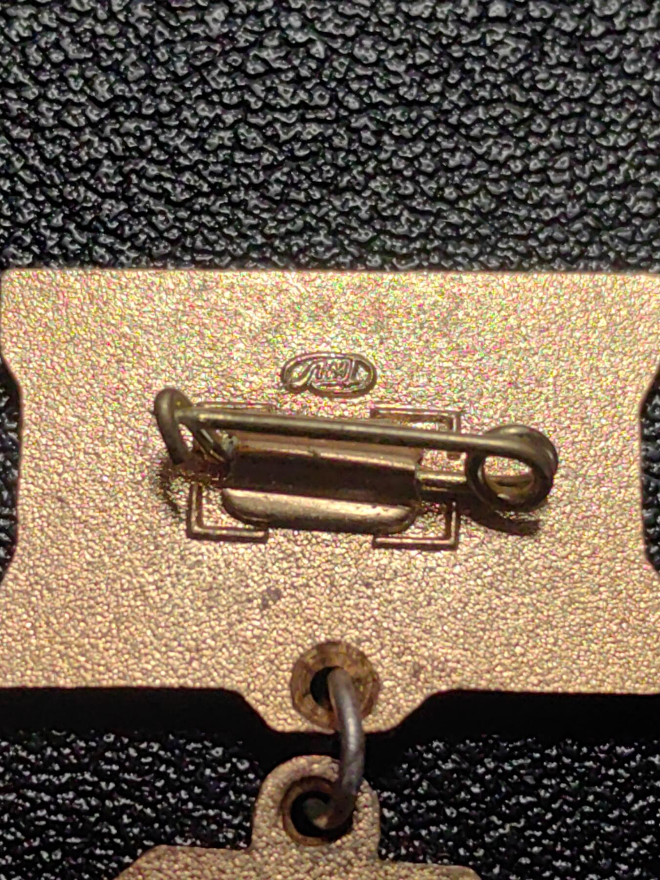 靖甫拍卖第九场 亚美尼亚苏维埃共和国荣誉称号证章 