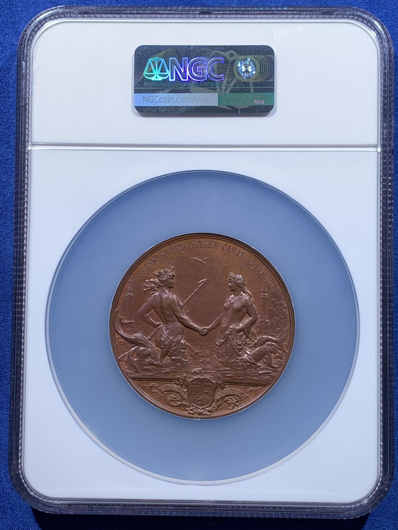 《竞宝斋》第477场 周日，周一 2场连拍 （全场包邮）欢迎送拍 NGC MS63BN 1895年德国普法战争胜利25周年三皇纪念基尔运河开通大铜章 德系名章之一 加大加厚盒