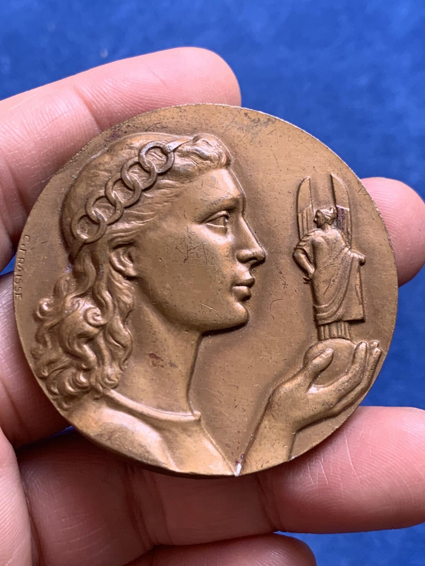 《竞宝斋》第477场 周日，周一 2场连拍 （全场包邮）欢迎送拍 1969法国著名章牌家 Édouard Charles Fraisse设计奥林匹克主题青铜纪念章 83.8克 50mm 1967 丰饶角铜标 带盒