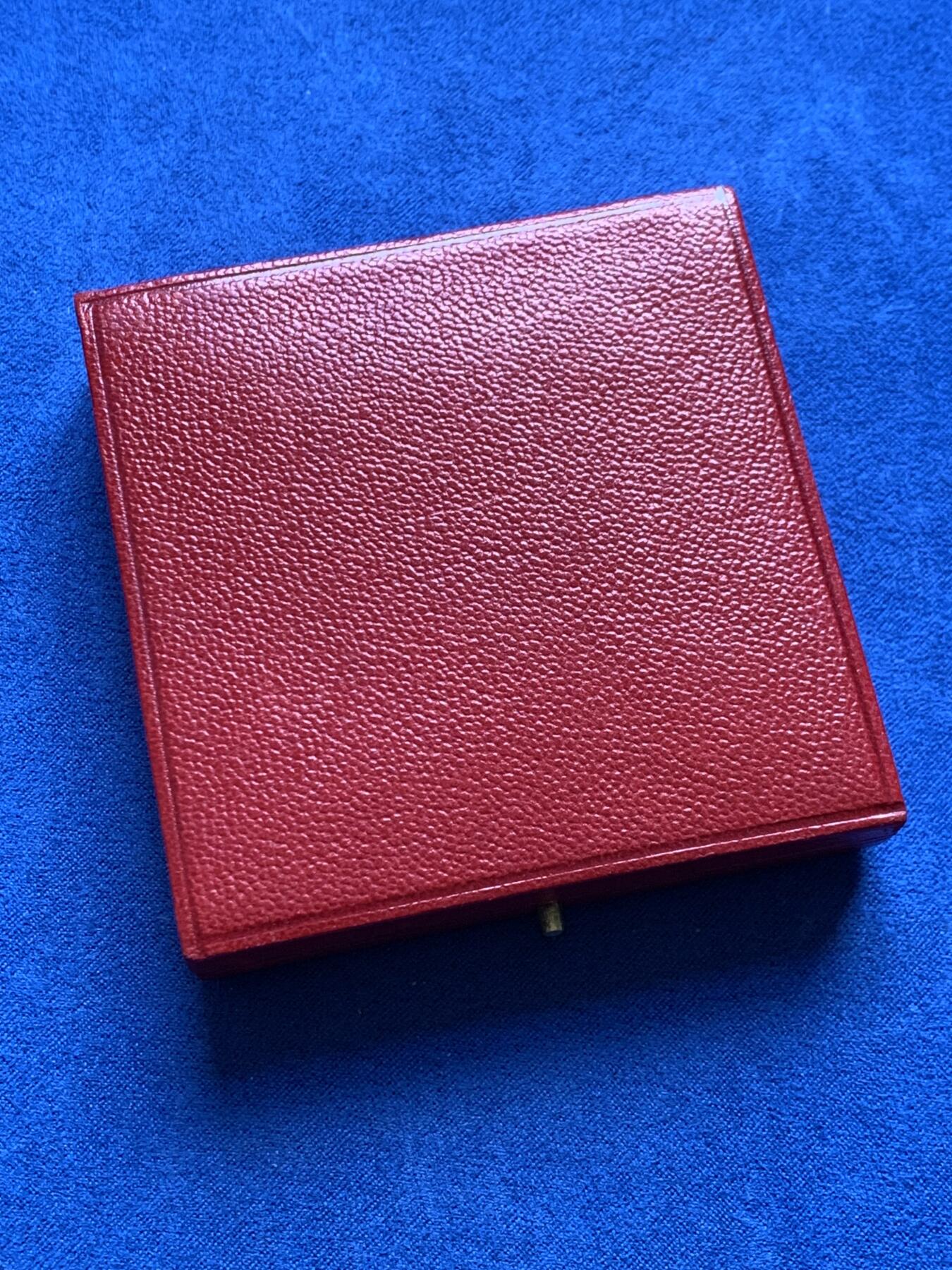 《竞宝斋》第477场 周日，周一 2场连拍 （全场包邮）欢迎送拍 法国园艺协会镀金铜章 73.1克 54.2mm 铜标边铭 带盒