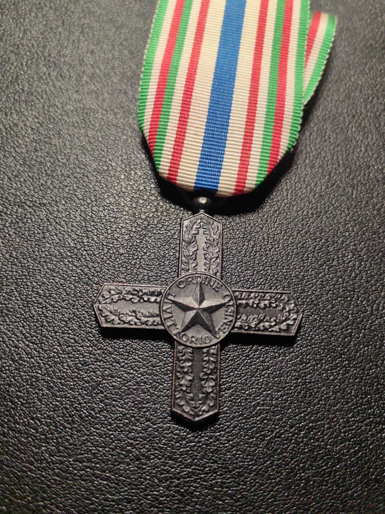 靖甫拍卖第九场 意大利维托里奥 维内托奖章带原盒