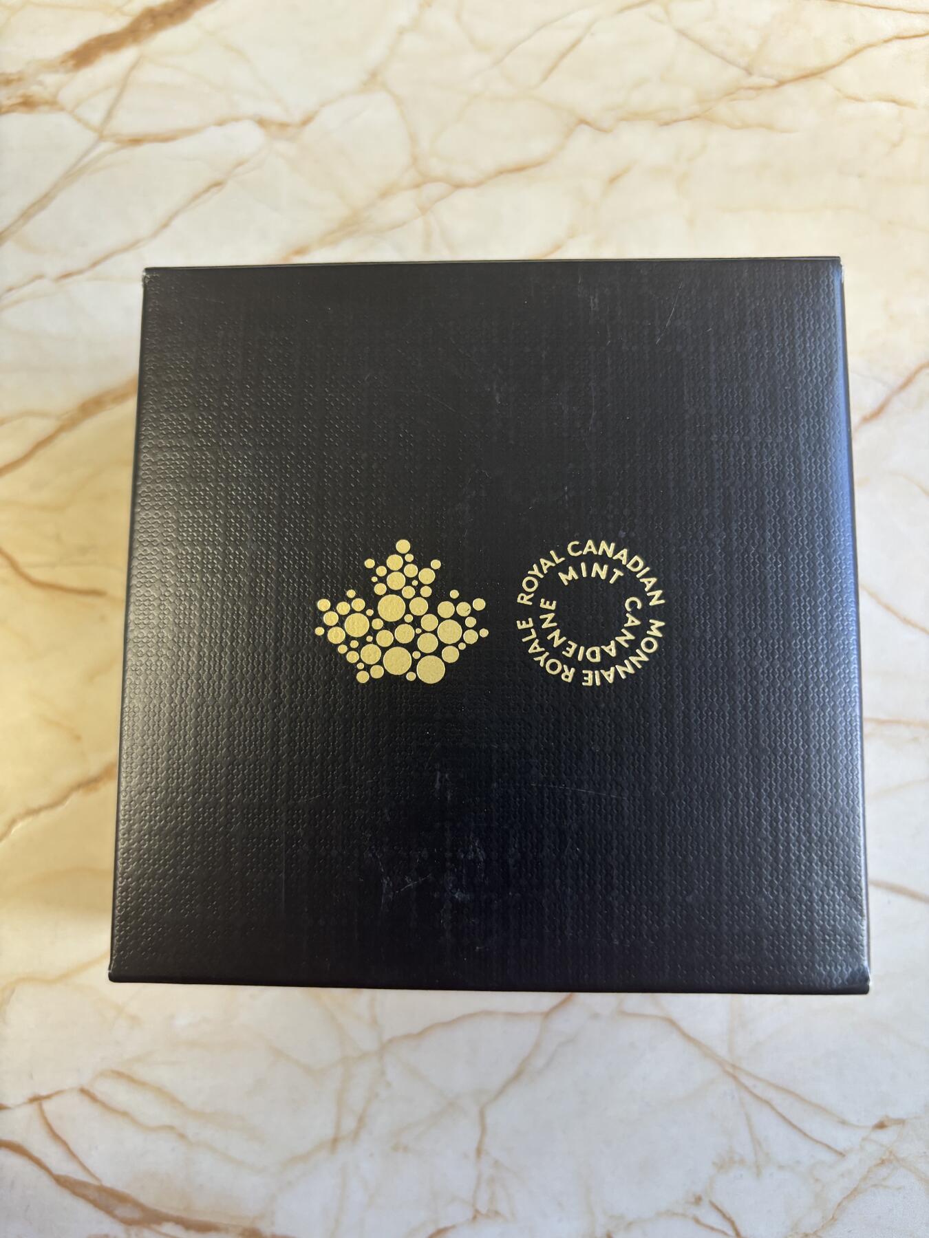 第197期拍卖 加拿大2020年多边立体高浮雕动物系列猞猁纪念银币，9999银，发行2500套