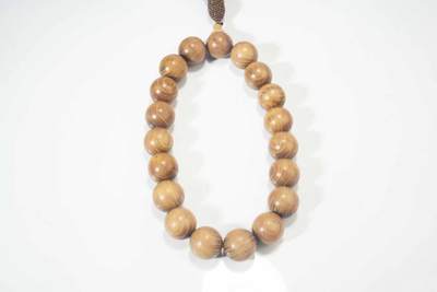 上海都达杂项专场103【全场包邮】  天然金丝楠木2.0手持圆珠手串 附鉴定证书63-312