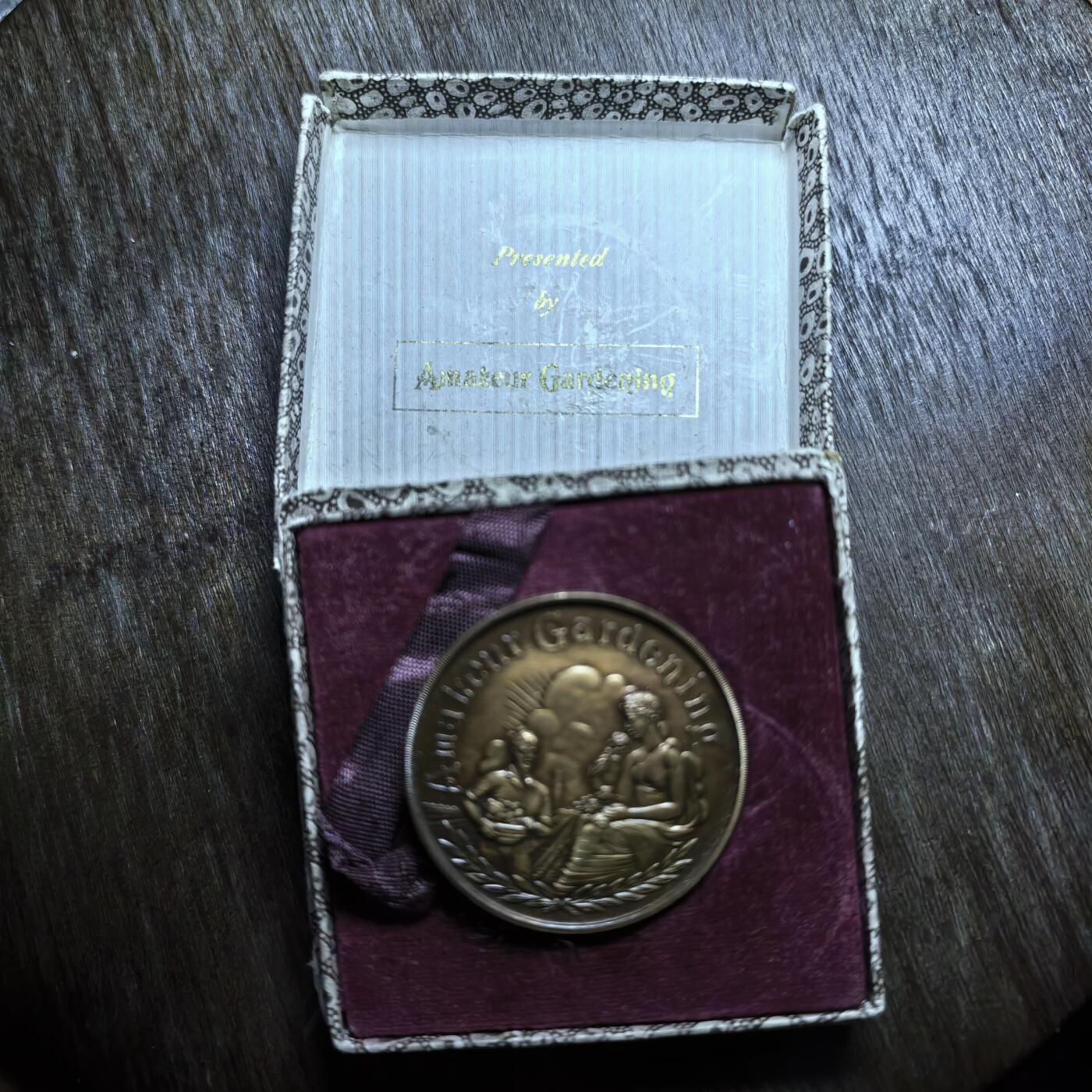 英国Amateur Gardening「业余园艺」主题园艺功绩铜质奖章 